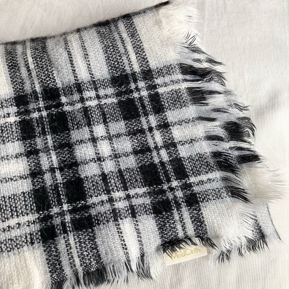 Modcloth large plaid blanket scarf wrap fringe black & white pattern 54”x54” - Picture 9 of 13